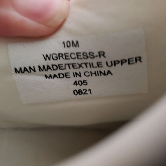 Guess Women's Sz 10 White Sneakers - Picture 8 of 10